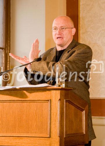 Am 14. 5. 2009 fand im kleinen Festsaal der Universität Wien eine Diskussion statt, unter dem Thema: Begegnung mit der Wirtschaftskrise. Daniel Thorniley (The Economist)