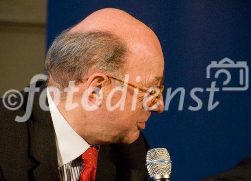 Am 14. 5. 2009 fand im kleinen Festsaal der Universität Wien eine Diskussion statt, unter dem Thema: Begegnung mit der Wirtschaftskrise. Klaus Emmerich (ORF)