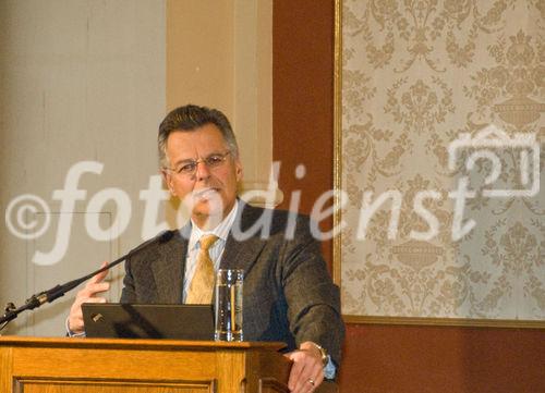 Am 14. 5. 2009 fand im kleinen Festsaal der Universität Wien eine Diskussion statt, unter dem Thema: Begegnung mit der Wirtschaftskrise. 
Myron Scholes (Nobelpreisträger)