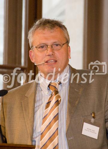 Am 14. 5. 2009 fand im kleinen Festsaal der Universität Wien eine Diskussion statt, unter dem Thema: Begegnung mit der Wirtschaftskrise. Michael JÄGER (Bund der Steuerzahler)