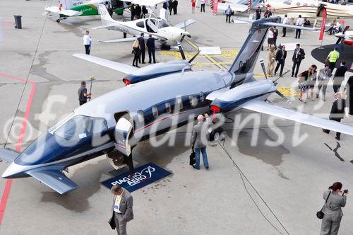 Während der EBACE, Europa's grösster Private Aviation Messe in Genf, stehen dutzende von Business-Jets auf dem Rollfeld des Flughafen Cointreau in Genf. During EBACE, Europe's biggest privat aviation exhibition, there are dozends of business-jets on the airstrip of Geneva's airport Cointreau