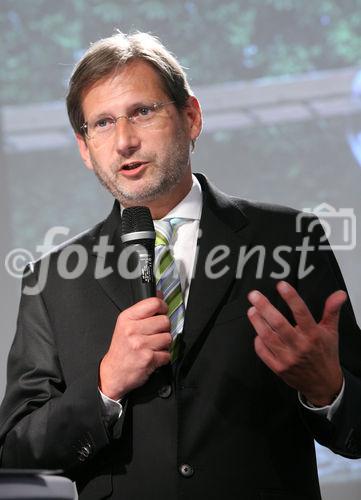 (C) fotodienst/Anna Rauchenberger - Wien, am 07.05.2009 - Abendveranstaltung Microsoft Innovation Day und Preisverleihung Innovation Award 2009 im Microsoft Innovation Center (MIC). FOTO: BM Johannes Hahn, Bundesministerium für Wissenschaft und Forschung,