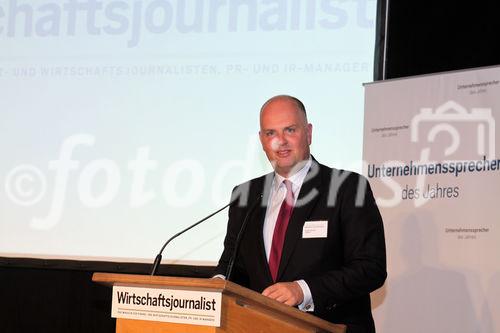 c)fotodienst/Andrea Ganshorn - Frankfurt am Main, 05.05.2009 - Preisverleihung für 'Deutschlands beste Wirtschaftsredaktionen' und 'Deutschlands beste Unternehmenssprecher' durch das Branchenmagazin 'Wirtschaftsjournalist', FOTO: Thomas Ellerbeck Vodafone (Sponsor)