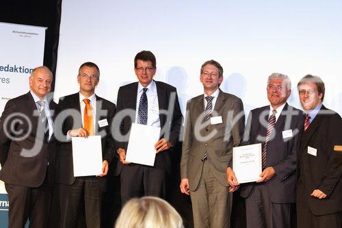 c)fotodienst/Andrea Ganshorn - Frankfurt am Main, 05.05.2009 - Preisverleihung für 'Deutschlands beste Wirtschaftsredaktionen' und 'Deutschlands beste Unternehmenssprecher' durch das Branchenmagazin 'Wirtschaftsjournalist', FOTO: v.l.n.r. Reinhard Fröhlich (Geschäftsinhaber DELTA Communications), Olav Schade (Hamburger Abendblatt), Moritz Döbler (Der Tagesspiegel), Joachim Dorfs (Stuttgarter Zeitung), Michael Heller (Stuttgarter Zeitung), ), Markus Wiegand (Chefredakteur 'Wirtschaftsjournalist')


