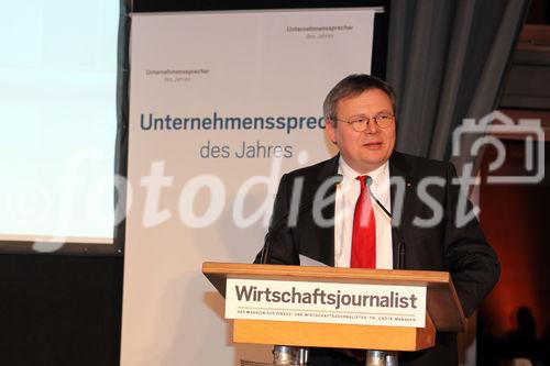 c)fotodienst/Andrea Ganshorn - Frankfurt am Main, 05.05.2009 - Preisverleihung für 'Deutschlands beste Wirtschaftsredaktionen' und 'Deutschlands beste Unternehmenssprecher' durch das Branchenmagazin 'Wirtschaftsjournalist', FOTO: Jörg Howe (Leiter Unternehmenskommunikation Daimler)