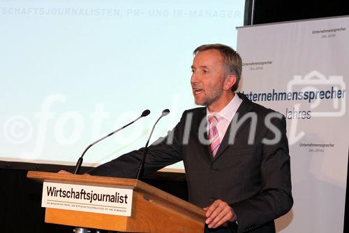 c)fotodienst/Andrea Ganshorn - Frankfurt am Main, 05.05.2009 - Preisverleihung für 'Deutschlands beste Wirtschaftsredaktionen' und 'Deutschlands beste Unternehmenssprecher' durch das Branchenmagazin 'Wirtschaftsjournalist', FOTO: Begrüßung durch Johann Oberauer, Herausgeber Wirtschaftsjournalist