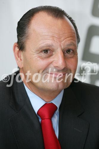 (C) fotodienst/Anna Rauchenberger - Wien, 05.05.2009 -  Vienna International und die Rainer Gruppe eröffnen heute Abend ihr zweites gemeinsames Hotel in Wien: das 4-Sterne Rainers im 10. Wiener Gemeindebezirk. FOTO: KR Burkhard Ernst, Vorstand RAINER Kranftfahrzeugshandels AG