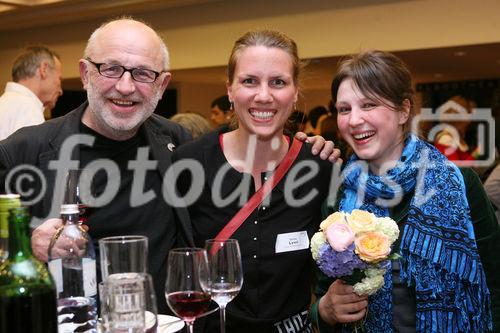 (C) fotodienst/Anna Rauchenberger - Wien, 01.05.2009 -  Zum fünften Mal wurde heute im Wiener Radiokulturhaus die SozialMarie vergeben. Ziel der SozialMarie ist es, innovative soziale Ideen und deren Umsetzung in der Öffentlichkeit bekannt zu machen. Die Unruhe Privatstiftung fördert durch diesen Preis die Vernetzung der Sozialprojekte. Somit können diese als Vorbild für andere Interessierte dienen. 