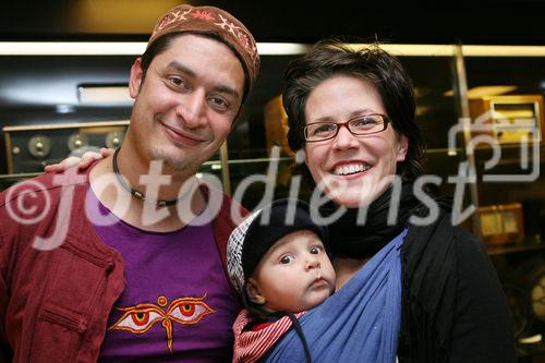 (C) fotodienst/Anna Rauchenberger - Wien, 01.05.2009 -  Zum fünften Mal wurde heute im Wiener Radiokulturhaus die SozialMarie vergeben. Ziel der SozialMarie ist es, innovative soziale Ideen und deren Umsetzung in der Öffentlichkeit bekannt zu machen. Die Unruhe Privatstiftung fördert durch diesen Preis die Vernetzung der Sozialprojekte. Somit können diese als Vorbild für andere Interessierte dienen. 