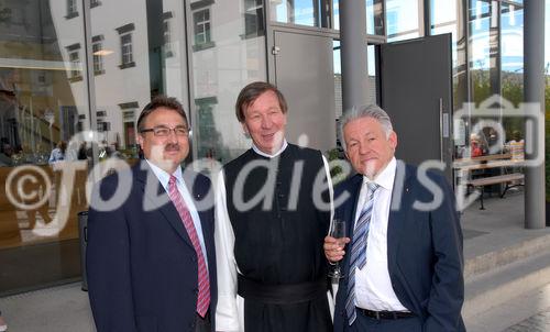 Bgm  Karl Limberger, Administrator Pater Martin Spernbauer, LH Josef Pühringer;
OÖ-Landesausstellung im Stift Schlierbach: 'Mahlzeit!'