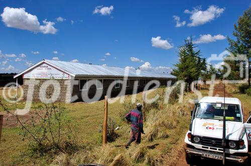 Eine von vier vom Rot Kreuz (Red Cross Kenya) wieder  aufgebaute Schule in Eldoret im Rift Valley, wo nach den politischen Unruhen über 300'000 flohen und noch immer 100'000 Personen in Flüchtlingscapms leben.