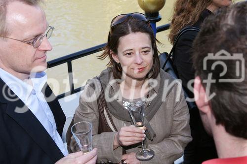 (C) fotodienst/Anna Rauchenberger - Wien, 21.04.2009 - Heute wurde auf der MS Vindobona das Controller Diplom an Absolventen unterschiedlicher Lehrgänge des ÖCI (Österreichisches Controller Institut) verliehen. Gleichzeitig fand auch das Jahrestreffen des ÖCI-Absolventenclubs statt. 