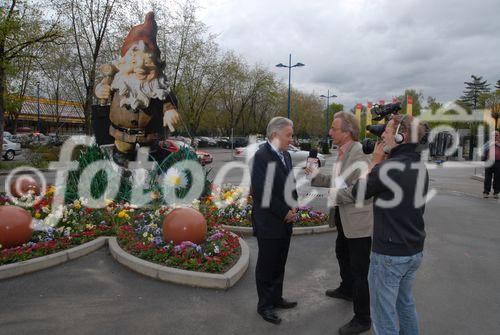 LH Josef Pühringer im Interview;
Bad Schallerbach 'BOTANICA 2009' - Presseführung durch Landesgartenschau