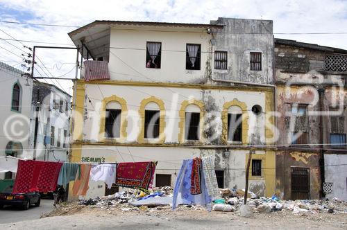 Baufällige Häuser in der Altstadt von Mombasa