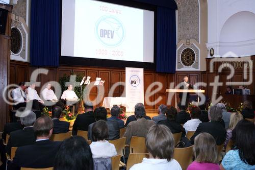 (C) fotodienst/Anna Rauchenberger - Wien, 16.04.2009 - Der Österreichische Innovatoren, Patentinhaber und Erfinderverband (OPEV) feiert am 16.4.2009 im Technischen Museum seinen 100. Geburtstag. Dieser Anlaß ist gleichzeitig feierlicher Rahmen für 10 Persönlichkeiten, die mit der begehrten Kaplan-Medaille, höchste Auszeichnung für Erfinder in Österreich, geehrt werden. FOTO: Ing. Helmut Jörg, Präsident des OPEV