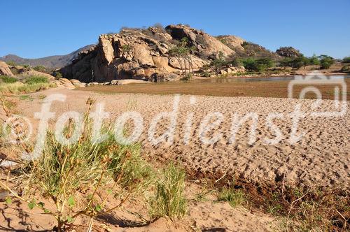 Landschaft am Ngoro Fluss im Shaba & Samburu Nationalpark im Norden Kenias