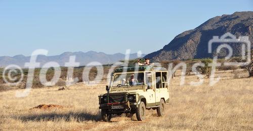 Auf Safari (Ganme Drive) durchthrough Samburu & Shaba Nationalpark in Kenya mit einem 4x4 Landrover auf Pirschfahrt beim Joy's Camp auf den Spuren von Joy & George Adamson