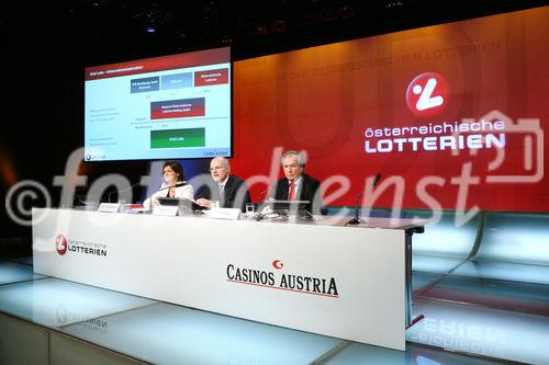 (C) fotodienst/Anna Rauchenberger - Wien, 3.4.2009 - Bilanzpressekonferenz der Österreichische Lotterien im Studio 44 am Rennweg. Die Lotterien konnten eine Umsatzsteigerung von 15 Prozent verzeichnen, rückten organisatorisch noch enger mit Casinos Austria zusammen und erweiterten das Geschäftsfeld auf die Teilrepublik Baschkortostan am Ural. FOTO v.l.: Mag. Bettina Glatz-Kremsner, Finanzvorstand der Österreichischen Lotterien, Dr. Karl Stoss, Generaldirektor und Vorstandsvorsitzender der Österreichischen Lotterien und der Casinos Austria, Friedrich Stickler, Generaldirektor-Stellvertreter der Österreichischen Lotterien