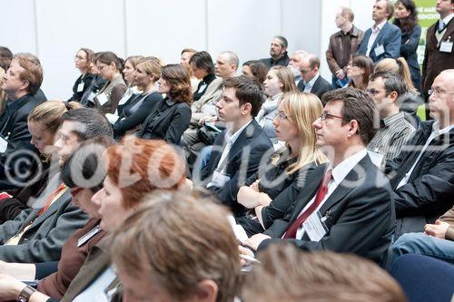 (C)fotodienst: Franz Pfluegl; Zürich - Am 01. und 02. April 09 öffnete in  Zürich die erste Online Marketing Messe ihre Pforten. Das Fachpublikum informierte sich über digitales Marketing. Besonders im Vordergrund stand: Online-Vermarktung, Performance Marketing, E-Mail Marketing, Suchmaschinen-Marketing, Affiliate Marketing, Podcast-, Video-, Streaming-, IPTV-, WebTV-Plattformen,  E-Commerce, Targeting, Tracking, Ad-Serving, Social Networks, u.v.m