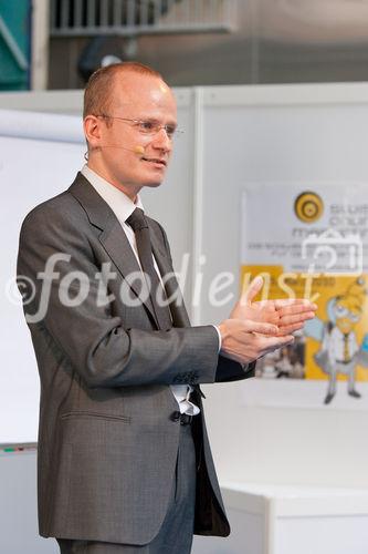 (C)fotodienst: Franz Pfluegl; Zürich - Am 01. und 02. April 09 öffnete in  Zürich die erste Online Marketing Messe ihre Pforten. Das Fachpublikum informierte sich über digitales Marketing. Besonders im Vordergrund stand: Online-Vermarktung, Performance Marketing, E-Mail Marketing, Suchmaschinen-Marketing, Affiliate Marketing, Podcast-, Video-, Streaming-, IPTV-, WebTV-Plattformen,  E-Commerce, Targeting, Tracking, Ad-Serving, Social Networks, u.v.m