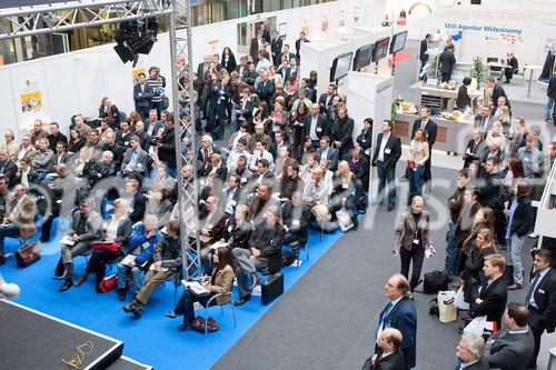 (C)fotodienst: Franz Pfluegl; Zürich - Am 01. und 02. April 09 öffnete in  Zürich die erste Online Marketing Messe ihre Pforten. Das Fachpublikum informierte sich über digitales Marketing. Besonders im Vordergrund stand: Online-Vermarktung, Performance Marketing, E-Mail Marketing, Suchmaschinen-Marketing, Affiliate Marketing, Podcast-, Video-, Streaming-, IPTV-, WebTV-Plattformen,  E-Commerce, Targeting, Tracking, Ad-Serving, Social Networks, u.v.m