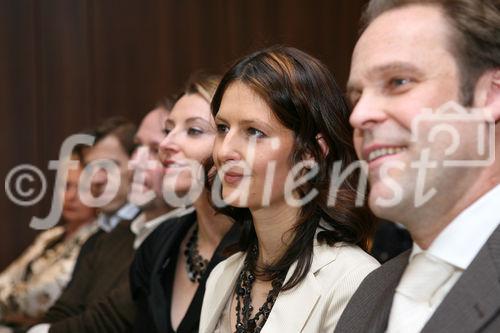 (C) fotodienst/Anna Rauchenberger - Wien, 25.02.2009 - Daniela Zeller präsentiert ihr neues Buch 'So werden Sie gehört - Richtig reden, professionell präsentieren, authentisch auftreten'. FOTO: Daniela Zeller, Moderatorin, Coach, Sprecherin und Trainerin für Erwachsenenbildung 2.v.r.