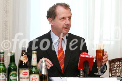 (C) fotodienst/Anna Rauchenberger - Wien, 23.02.2009 - Verband der Brauereien Österreichs: Erfolgsbilanz 2008 für heimische Brauereien - Österreich ist 'Bier-Vizeweltmeister'. 2008 wurden 8,6 Mio Hektoliter Bier konsumiert, das ist ein Plus von 2 Prozent gegenüber 2007. Mit 109,3 Liter Pro-Kopf-Verbrauch Bier liegt Österreich nach Tschechien auf Platz 2. FOTO: DI Dr. Markus Liebl, Obmann des Verbandes der Brauereien Österreichs