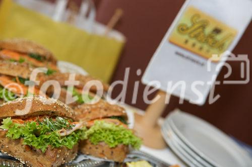 © Fotodienst/Nadja Meister. Wien 11.2.2009 Ab sofort bieten viele österreichische Bäckereien als gesunde Jause ein „Herzweckerl“ an – eine Kampagne des Fonds Gesundes Österreich (FGÖ)