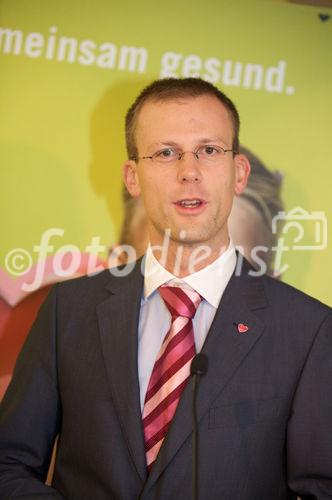 © Fotodienst/Nadja Meister. Wien 11.2.2009 Ab sofort bieten viele österreichische Bäckereien als gesunde Jause ein „Herzweckerl“ an – eine Kampagne des Fonds Gesundes Österreich (FGÖ)
Foto: Mag. Christoph Hörhan, Leiter Fond Gesundes Österreich

