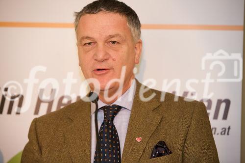 © Fotodienst/Nadja Meister. Wien 11.2.2009 Ab sofort bieten viele österreichische Bäckereien als gesunde Jause ein „Herzweckerl“ an – eine Kampagne des Fonds Gesundes Österreich (FGÖ)
Foto: Dr. Stephan Mikinovic,  Geschäftsführer der AMA Marketing

