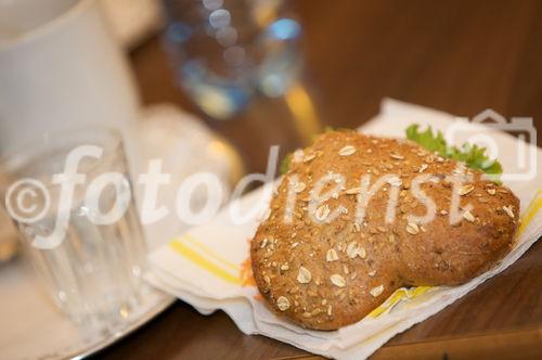 © Fotodienst/Nadja Meister. Wien 11.2.2009 Ab sofort bieten viele österreichische Bäckereien als gesunde Jause ein „Herzweckerl“ an – eine Kampagne des Fonds Gesundes Österreich (FGÖ)
