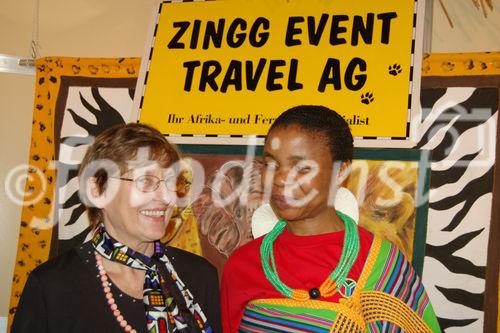 Profunde Spezialistinnen für abenteuerliche Reisen ins südliche Afrika und ins Okavango-Delta in Botswana Margrit Zingg mit ihrer Mitarbeiterin freuen sich an der Zürcher Ferienmesse Fespo, dass Südafrika heuer das Gastland ist