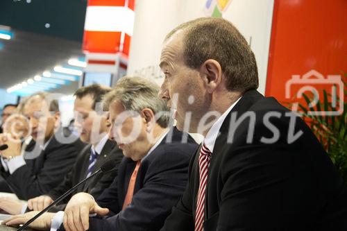 (C) fotodienst/Gudrun Krieger - Wien 27.01.2009 - ITnT- Messe Wien Pressekonferenz Foto: Matthias Limbeck, Albert Felbauer,Andreas Muther, Gunther Popek 