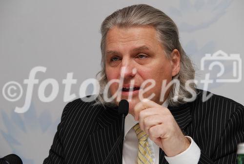 (C) Jürgen Zahrl - Wien 26.01.2009 - UPC Austria - Jahrespressekonferenz, Pressegespräch aus Computer/Telekommunikation. FOTO v.l.: DI Thomas Hintze (Vorsitzender der Geschäftsführung von UPC Austria).