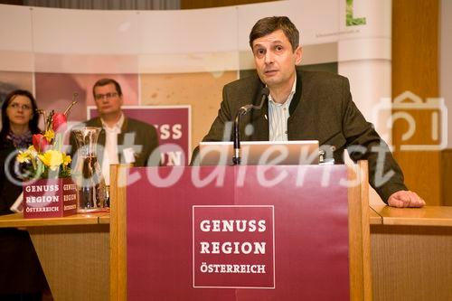 (C) fotodienst/Erika Mayer- Salzburg, 22.01.2009. Heffterhof Salzburg - Vertreter von über 100 Regionen nahmen an der Bundestagung der Genuss Region Österreich am Donnerstag in Salzburg teil. Höhepunkt der Veranstaltung war ein Empfang des neuen Landwirtschaftsministers Niki Berlakovich, der die Fortführung der erfolgreichen Initiative versprach. Die Genuss Region Österreich soll qualitativ und quantitativ weiter vertieft werden. Mag. Karlheinz Uhl,