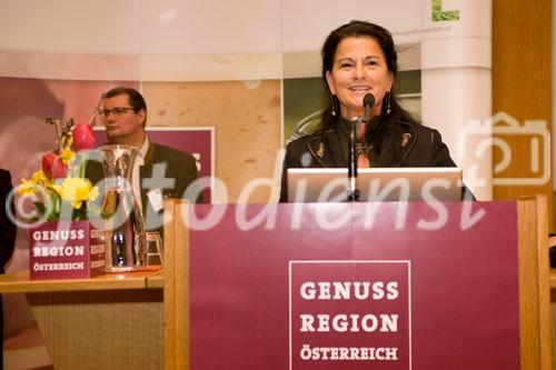 (C) fotodienst/Erika Mayer- Salzburg, 22.01.2009. Heffterhof Salzburg - Vertreter von über 100 Regionen nahmen an der Bundestagung der Genuss Region Österreich am Donnerstag in Salzburg teil. Höhepunkt der Veranstaltung war ein Empfang des neuen Landwirtschaftsministers Niki Berlakovich, der die Fortführung der erfolgreichen Initiative versprach. Die Genuss Region Österreich soll qualitativ und quantitativ weiter vertieft werden. Mag. Claudia Brandstätter