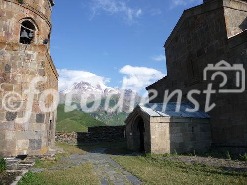 Georgiens mächtiger Vulkan Kasbek (5047 m) war Ende Juli 2011 die fünfte Station der 