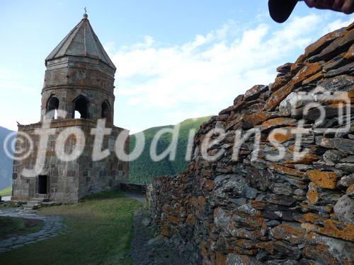 Georgiens mächtiger Vulkan Kasbek (5047 m) war Ende Juli 2011 die fünfte Station der 