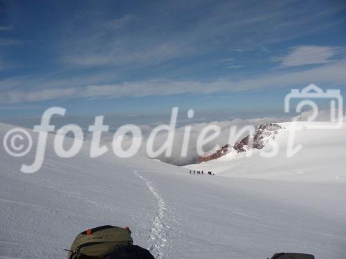 Georgiens mächtiger Vulkan Kasbek (5047 m) war Ende Juli 2011 die fünfte Station der 