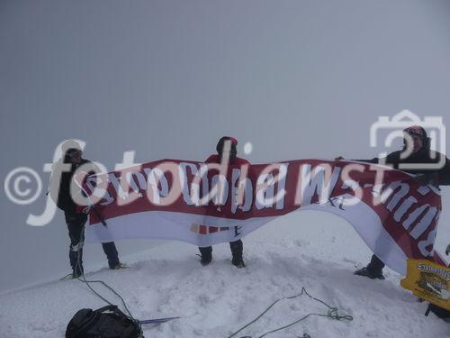 Georgiens mächtiger Vulkan Kasbek (5047 m) war Ende Juli 2011 die fünfte Station der 