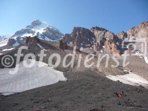 Georgiens mächtiger Vulkan Kasbek (5047 m) war Ende Juli 2011 die fünfte Station der 