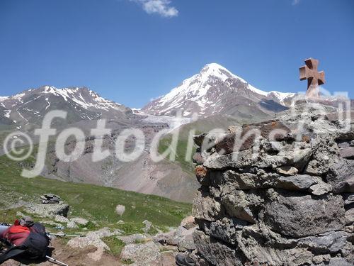 Georgiens mächtiger Vulkan Kasbek (5047 m) war Ende Juli 2011 die fünfte Station der 