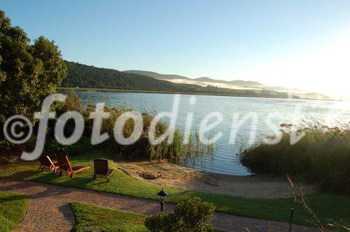 Fantastische Aussicht über die Lagune in Knysna vom Lake Pleasant Resort in Knysna im Herzen der Garden Route