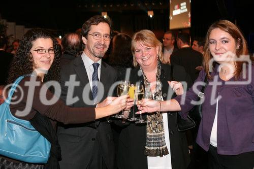 (C) fotodienst/Anna Rauchenberger - Wien, 12.12.2008 - Die Wohnbauvereinigung für Privatangestellte (WBV) lud interne und externe Mitarbeiter, Kreative und Kunden zur traditionellen Weihnachtsfeier ins Gasometer