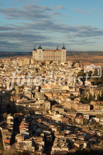 Den schönsten Überblick auf das Unesco Weltkulturerbe Toledo hat man von der Bibliothek im Turm des Fort Alcazar