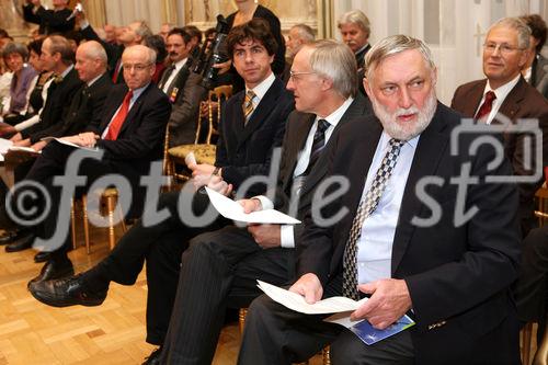 (C) fotodienst/Anna Rauchenberger - Wien, 11.12.2008 - Verleihung der Hans-Kudlich Preise 2008 im Lebensministerium. FOTO v.r.: Franz Fischler (Präsident des Ökosozialen Forums), Alois Heißengruber (Professor für Wirtschaftslehre des Landbaues, Technische Universität München-Weihenstephan)