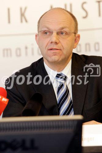 (C) fotodienst/Anna Rauchenberger - Wien, 10.12.2008 - Österreichs Städte in Zahlen 2008 - Präsentation aktueller Ergebnisse und Analysen. FOTO: SR Dr. Thomas Weninger (Generalsekretär, Österreichischer Städtebund)