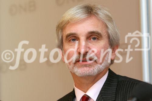 (C) fotodienst/Anna Rauchenberger - Wien, 05.12.2008 - Österreichs Internationale Vermögensposition im Lichte der Finanzkrise. FOTO: Mag. Dr. Aurel Schubert (Direktor der Hauptabteilung Statistik, Österreichische Natinalbank)