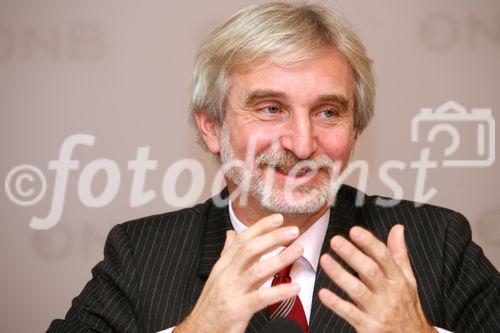 (C) fotodienst/Anna Rauchenberger - Wien, 05.12.2008 - Österreichs Internationale Vermögensposition im Lichte der Finanzkrise. FOTO: Mag. Dr. Aurel Schubert (Direktor der Hauptabteilung Statistik, Österreichische Natinalbank)