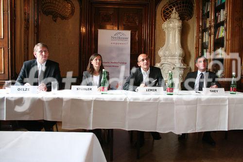 v.n.l.r.: Jörn Oelze, Franziska Stübler, Markus Izmir, Darius Shey. New Horizons empowerIT, Pressekonferenz im Palais Auersperg, 1080 Wien 3.12.2008, 9.30 Uhr (c)Julia Fuchs für Fotodienst